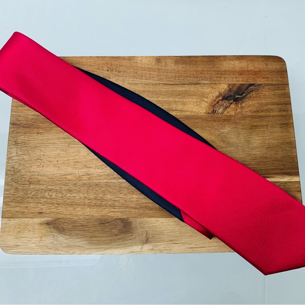 Tommy Hilfiger 100% Silk Pink and Navy Men’s Tie